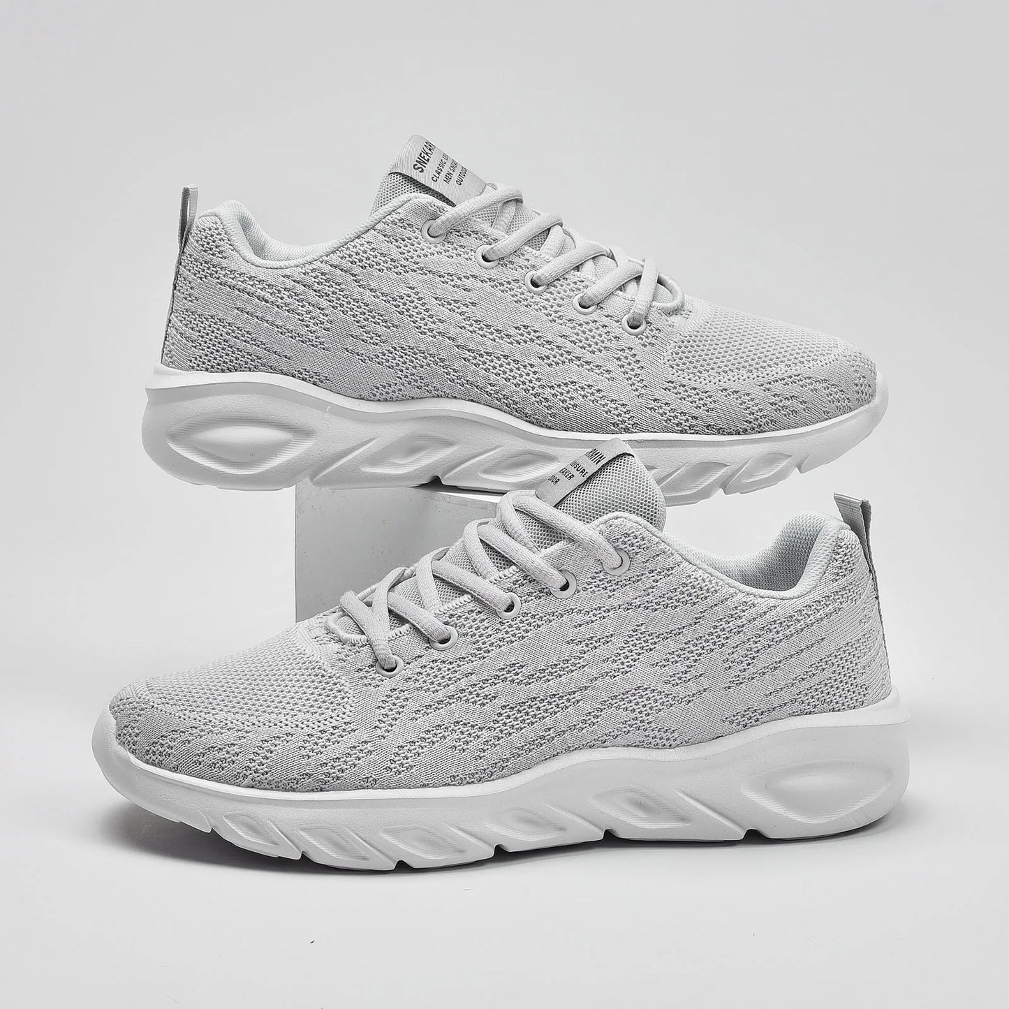 Maxim Sneakers